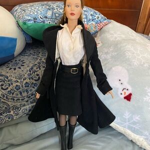 Tonner  Tyler Wentworth signature style brunette doll vintage